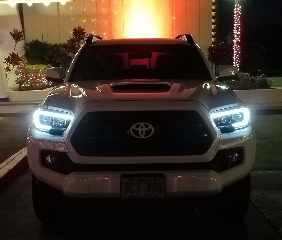 Projector Headlights w/Sequential Turn Signal Fits 2016-2023 Toyota Tacoma