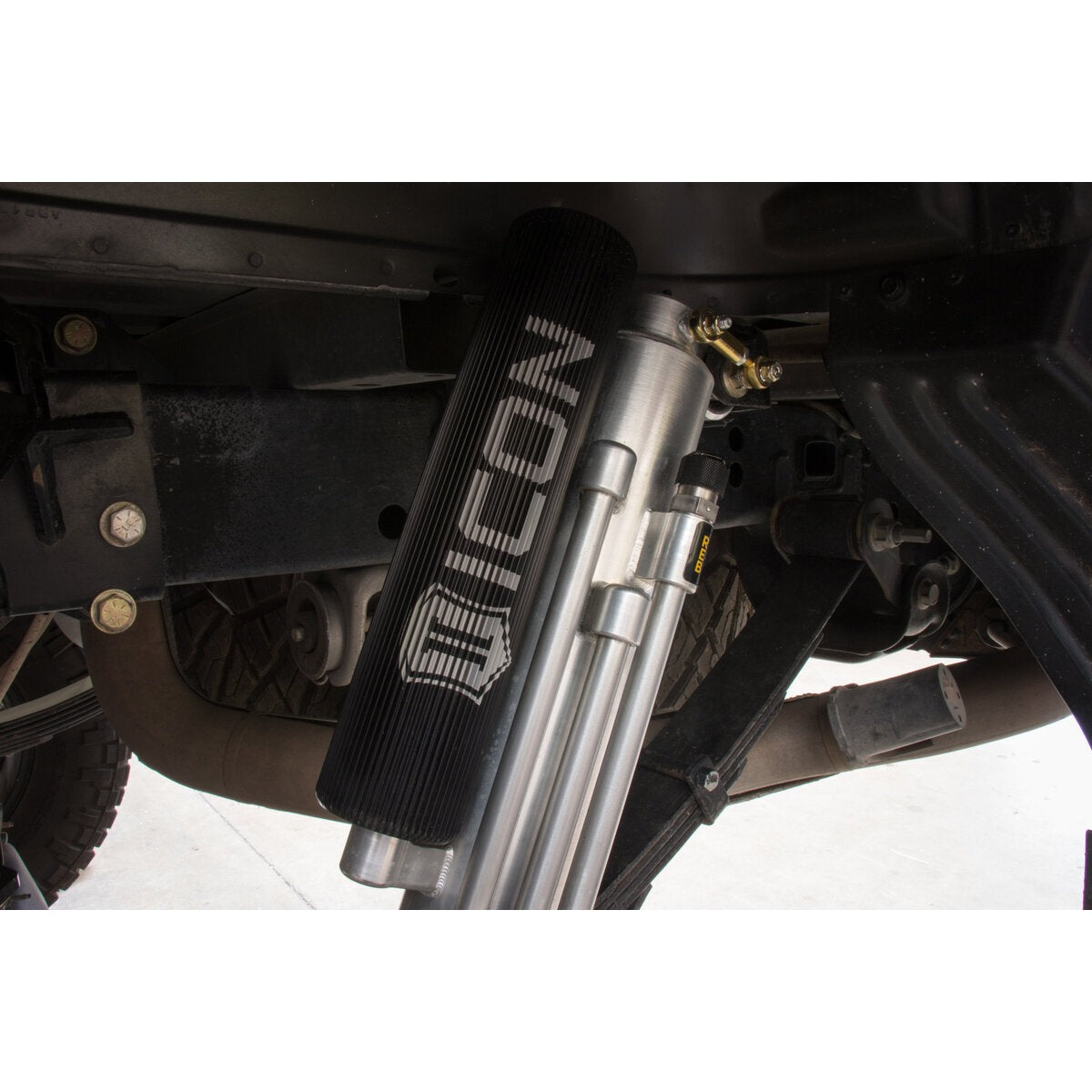 ICON 95205 Ford Raptor Rear 3.0 VS Shocks w/Piggyback Reservoir Pair