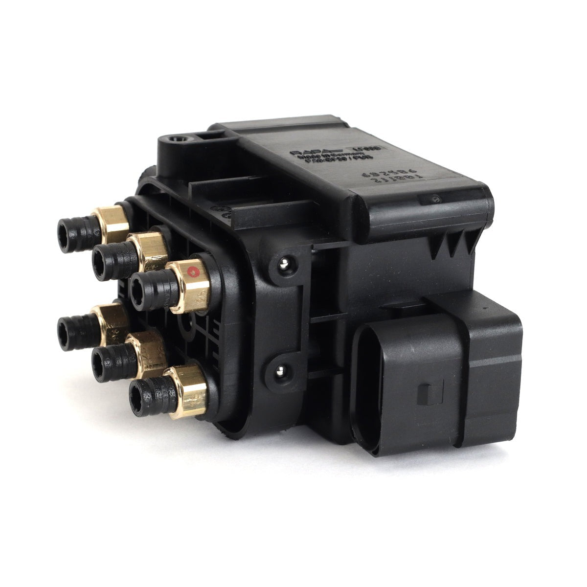 Arnott VB-3824 Valve Block Audi Q7, Porsche Cayenne/Panamera, Volkswagen Touareg, Jeep, Ram, Volvo XC60/90