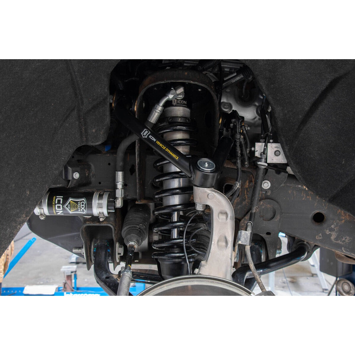 ICON 71656 GM 1500 0-3.5" Lift Front 2.5 VS Extended Travel RR Coilover Kit
