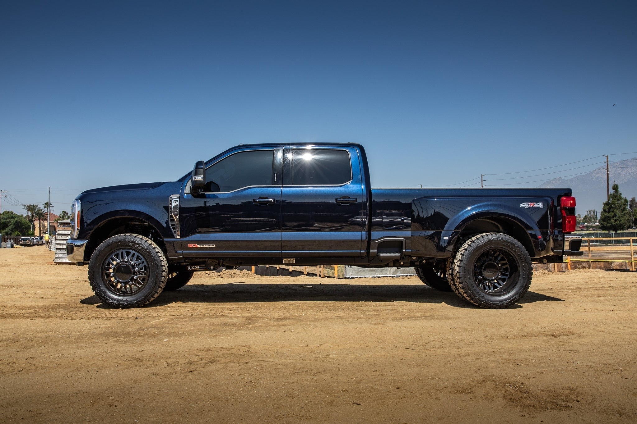 Icon 2.5-3" Stage 1 Coilover Conversion System w/Radius Arms Kit for 2023-2025 Ford F250 Super Duty Diesel