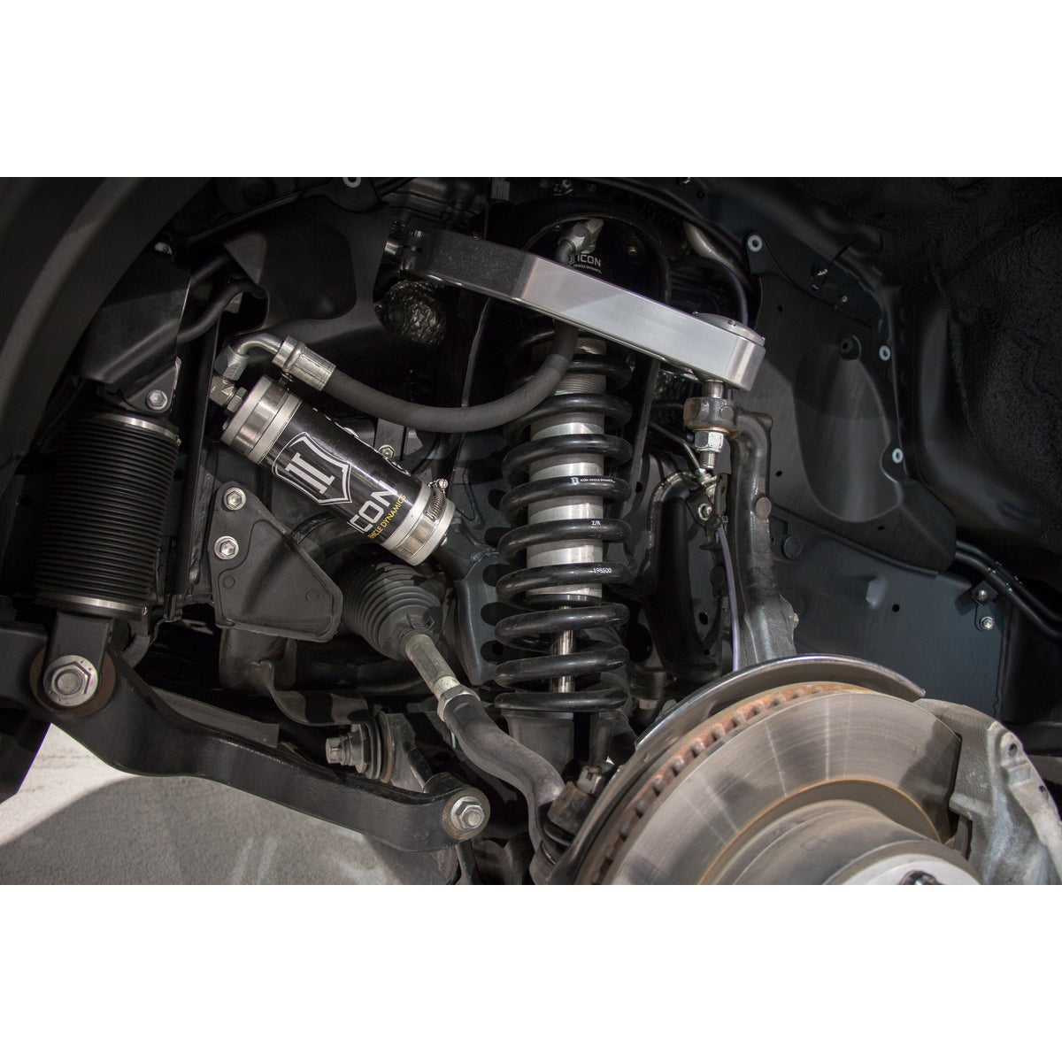 ICON 58760 Toyota Land Cruiser 2.5 VS Remote Reservoir Coilover Kit