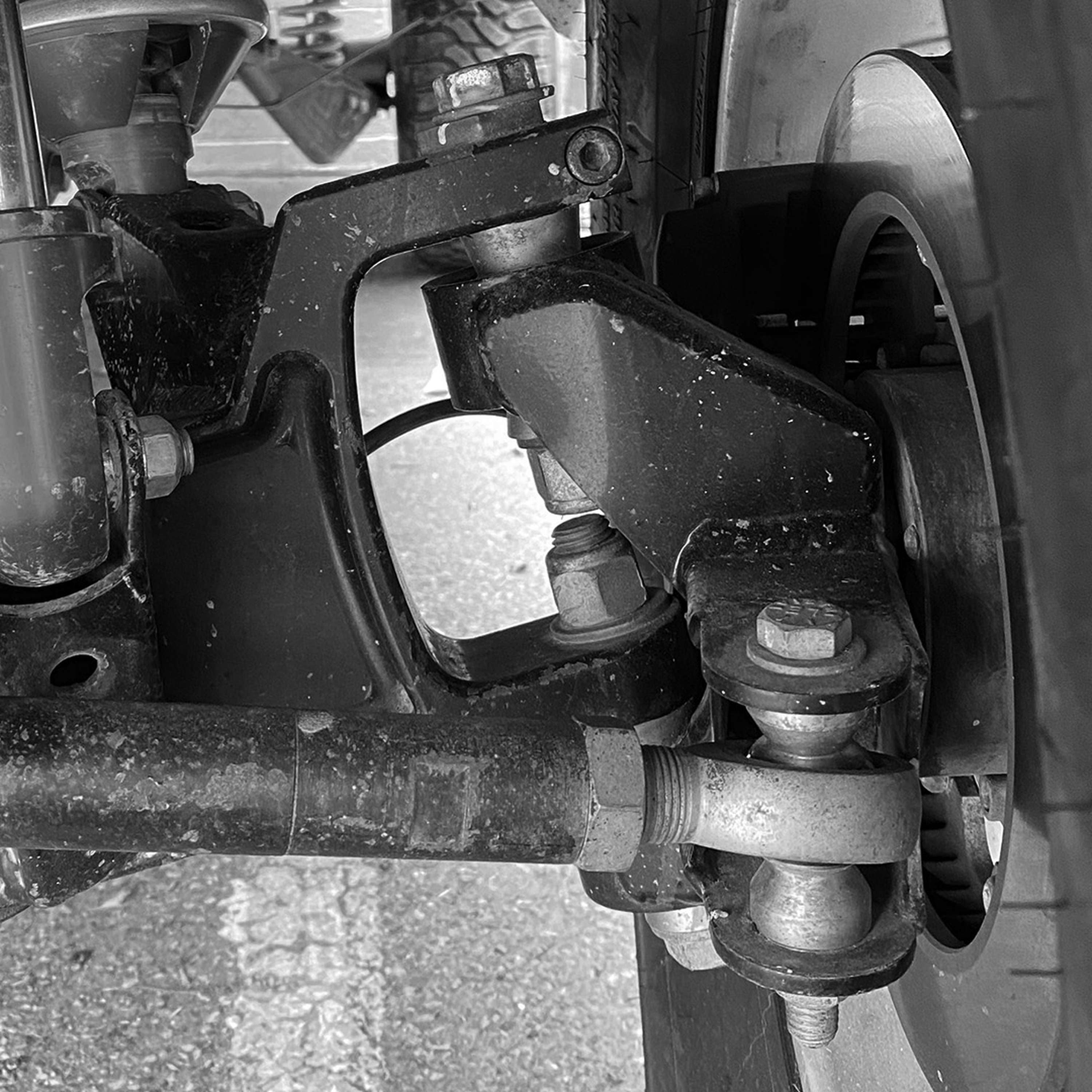 I-beam Race Spindle and 2.25" Front Hub Upgrade Kit