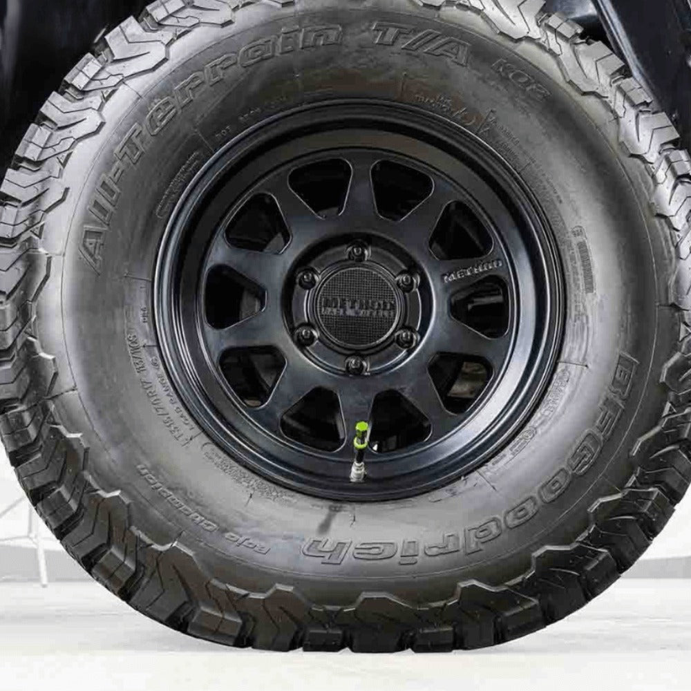 4 Piece Adjustable Tire Deflator Kit & Storage Bag | PSI 10-30 Lbs.